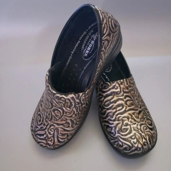 Easy Works by Easy Street Laurie work clogs 10M Used - Picture 3 of 10